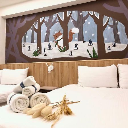 Kaohsiung Time's Hotel Bagian luar foto