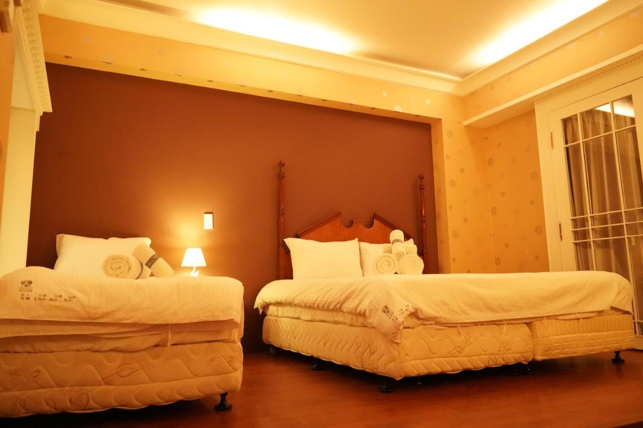Kaohsiung Time's Hotel Bagian luar foto