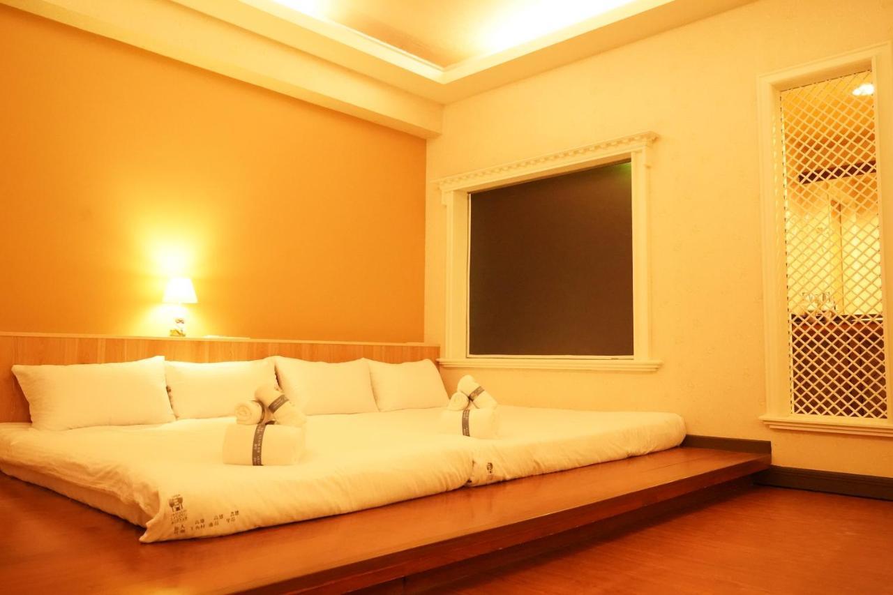 Kaohsiung Time's Hotel Bagian luar foto