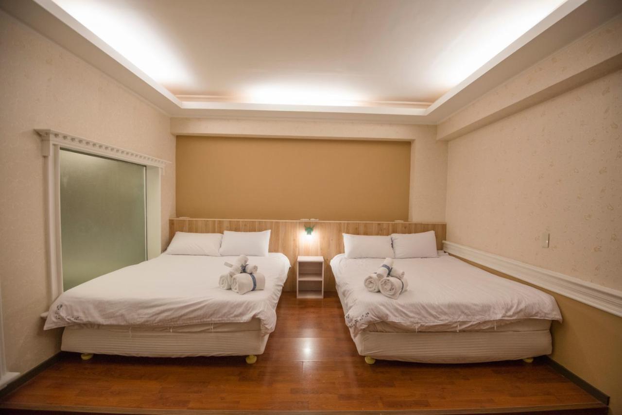Kaohsiung Time's Hotel Bagian luar foto