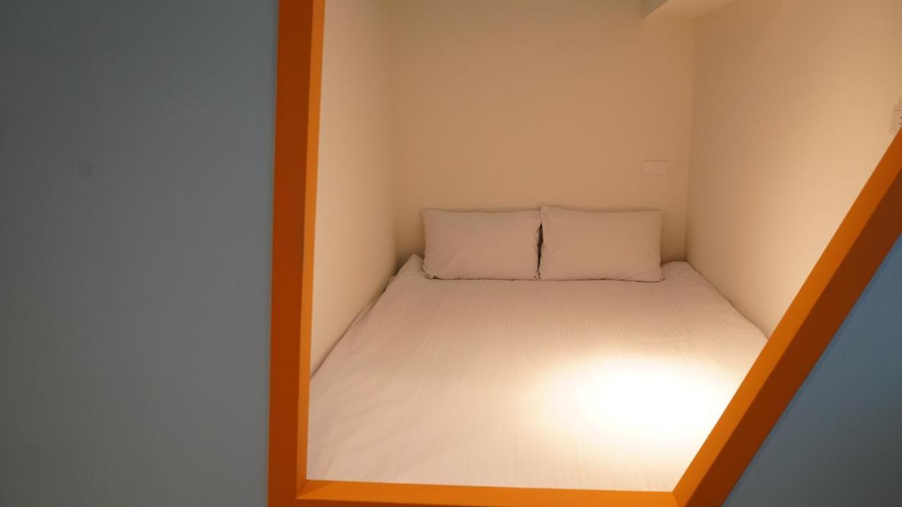 Kaohsiung Time's Hotel Bagian luar foto
