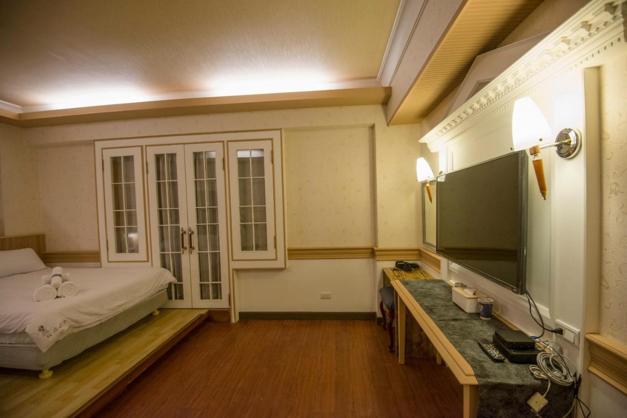 Kaohsiung Time's Hotel Bagian luar foto